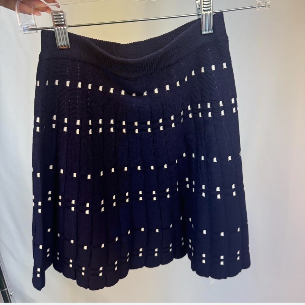 navy skirt
